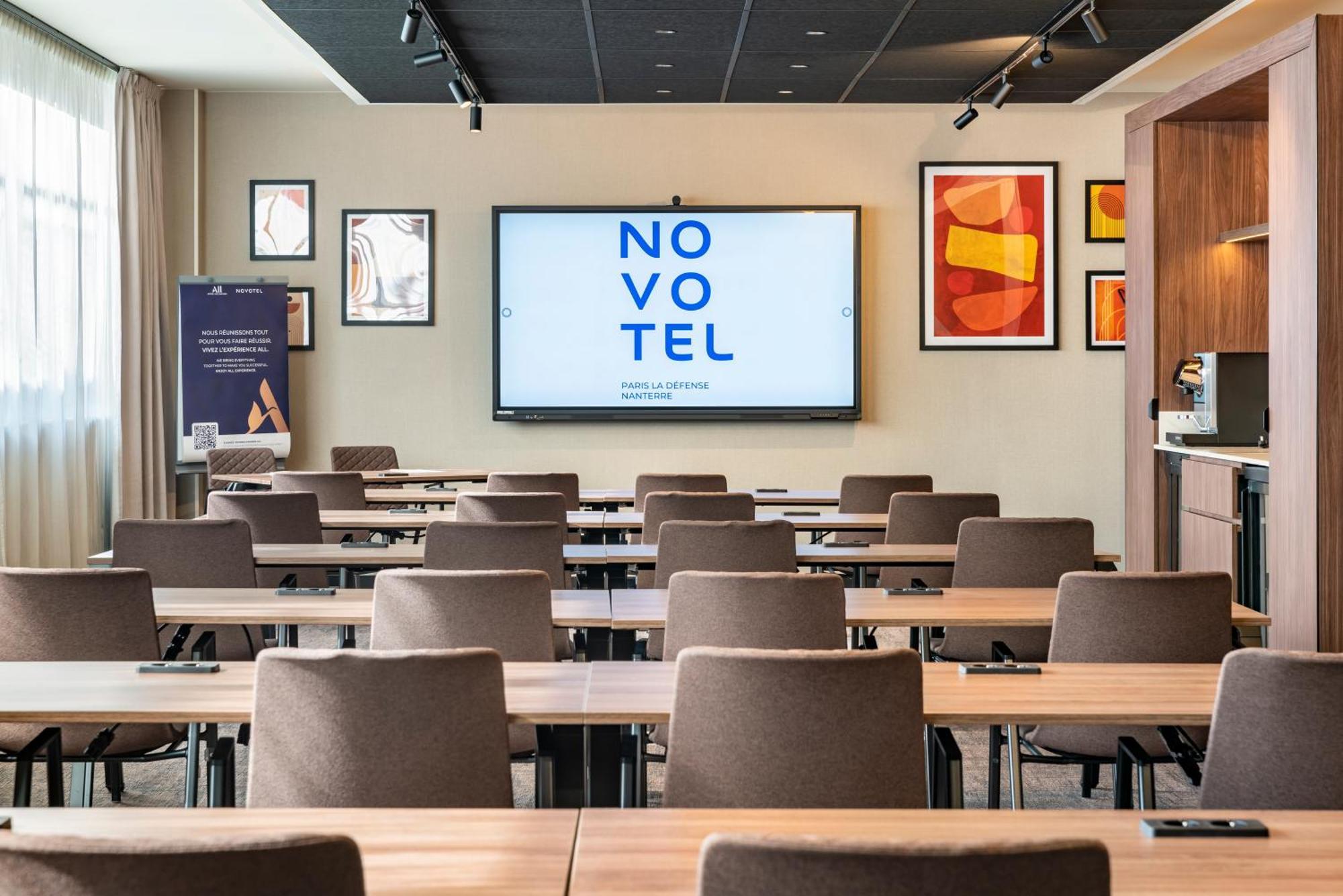 Novotel Paris La Defense 楠泰尔 外观 照片