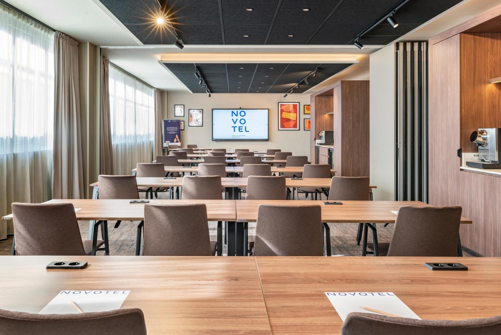 Novotel Paris La Defense 楠泰尔 外观 照片
