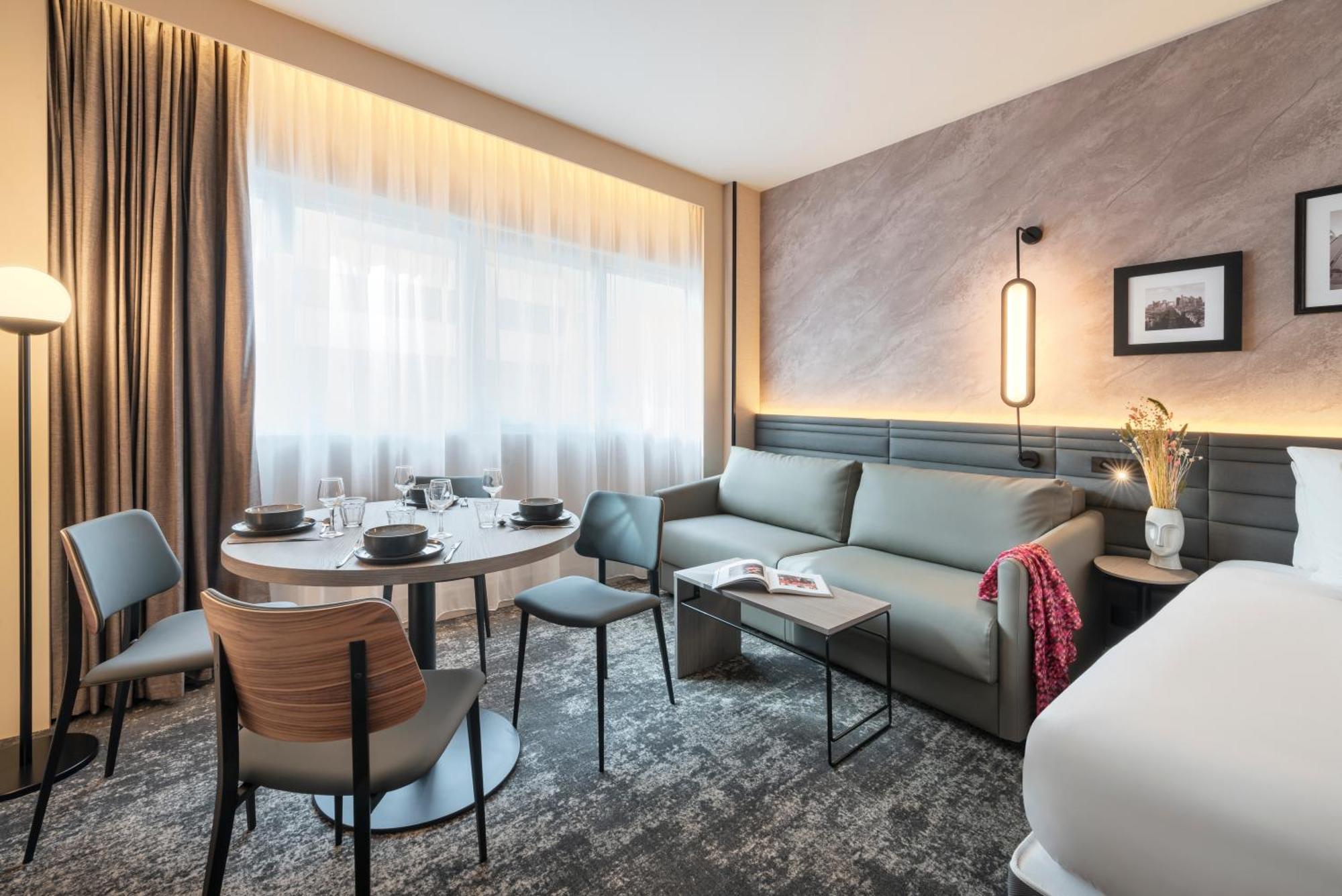 Novotel Paris La Defense 楠泰尔 外观 照片