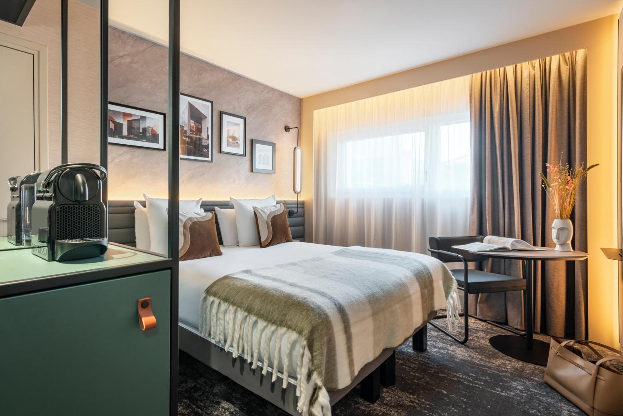 Novotel Paris La Defense 楠泰尔 外观 照片