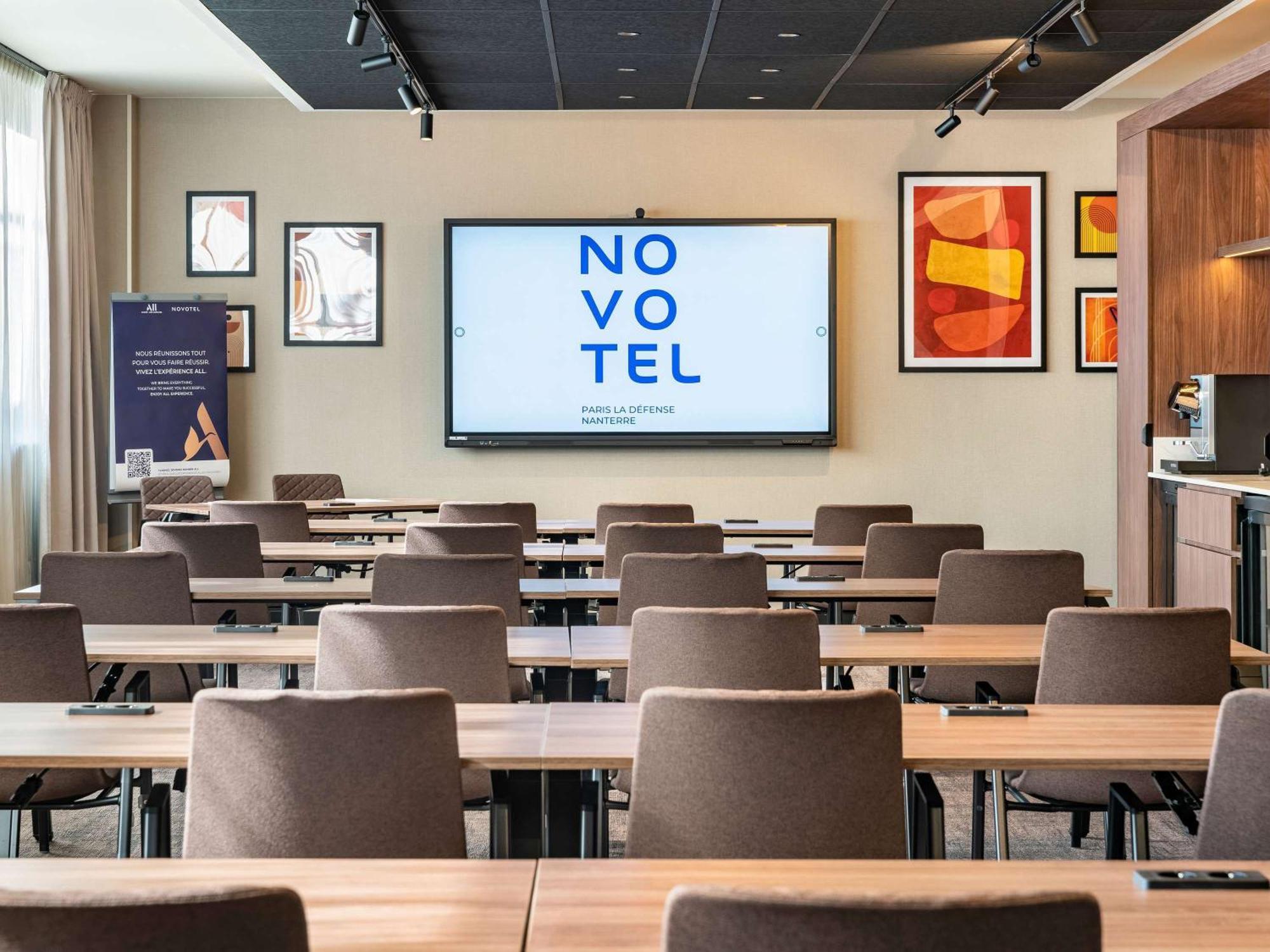 Novotel Paris La Defense 楠泰尔 外观 照片