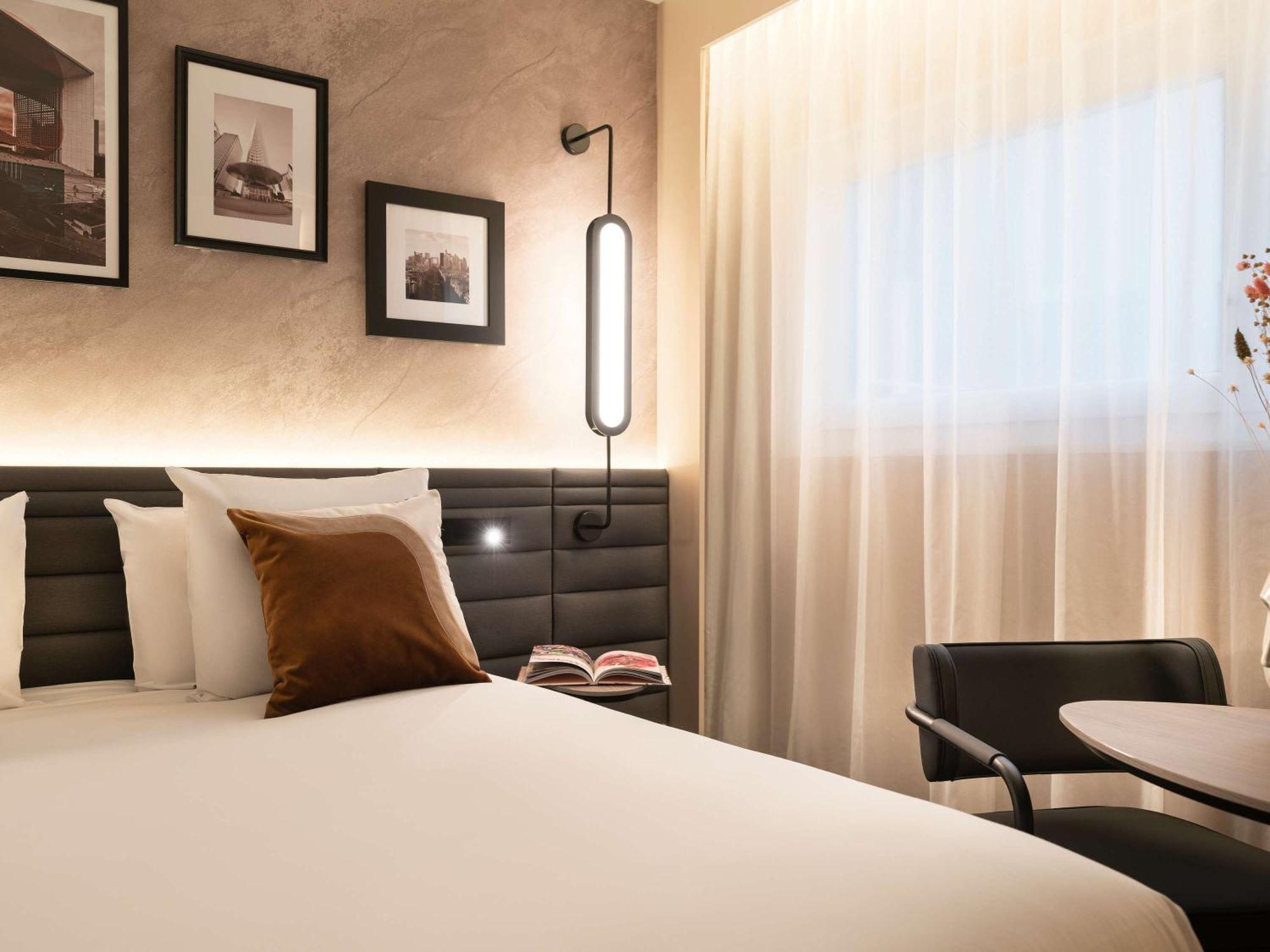 Novotel Paris La Defense 楠泰尔 外观 照片