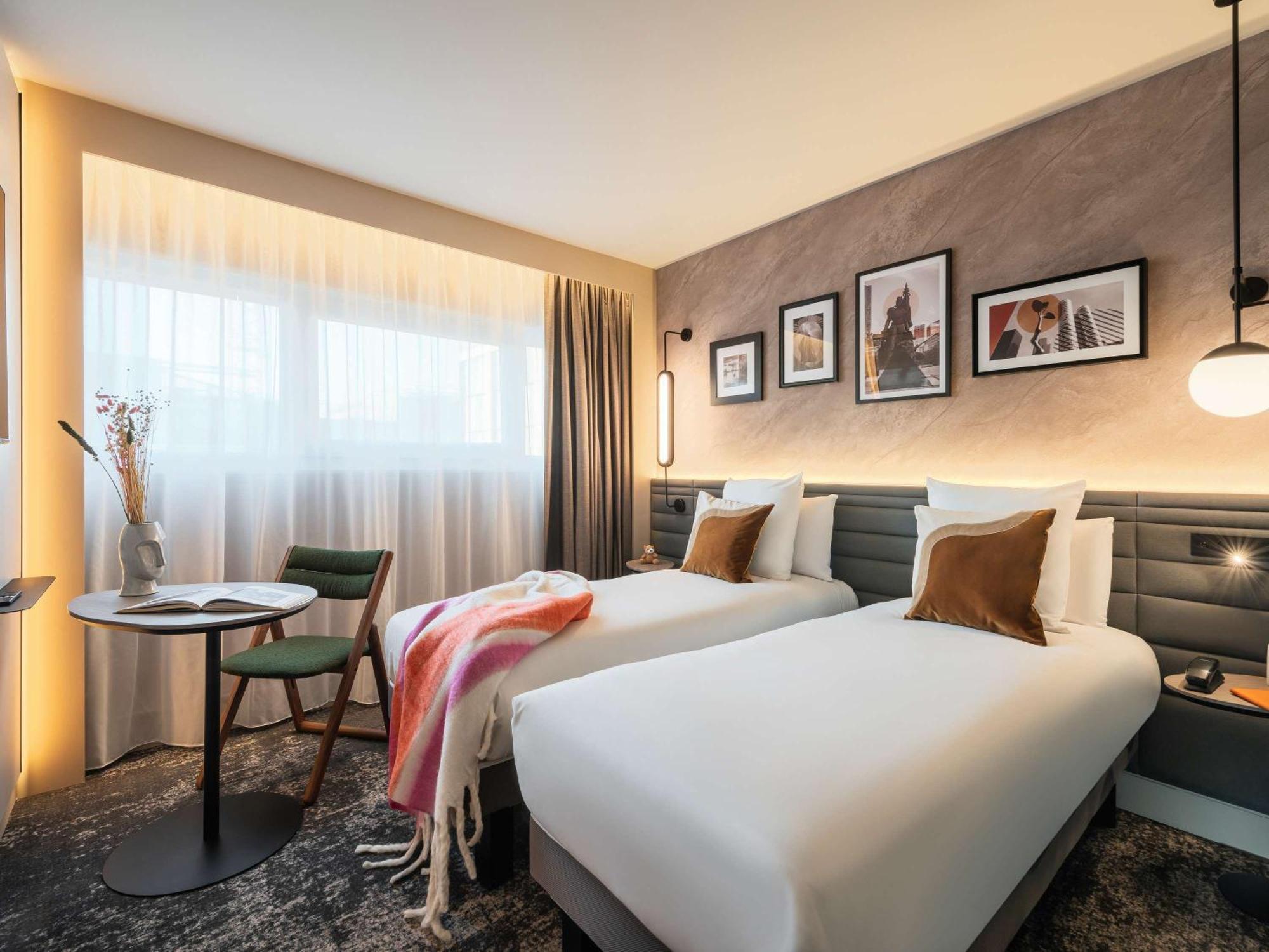Novotel Paris La Defense 楠泰尔 外观 照片