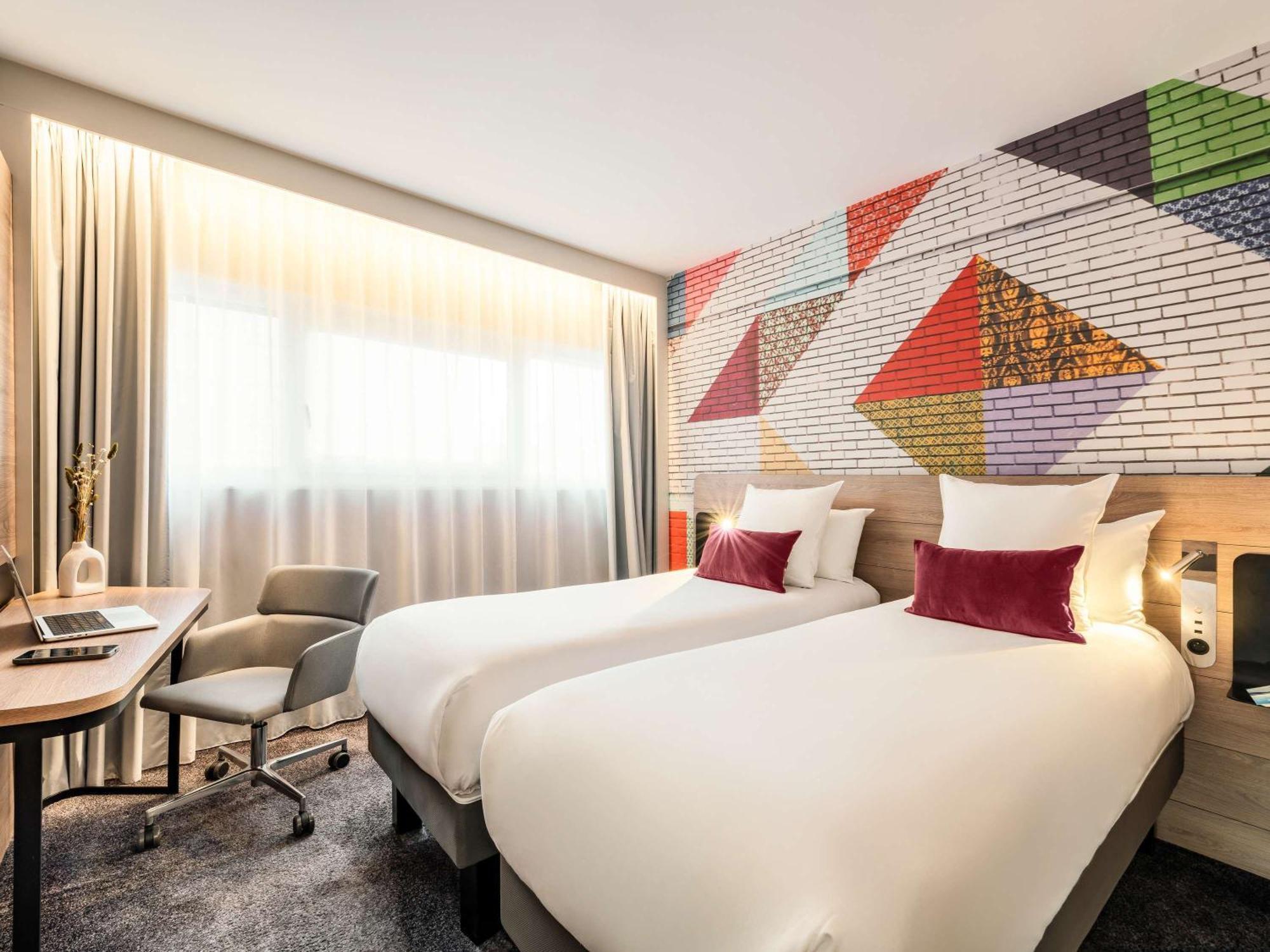 Novotel Paris La Defense 楠泰尔 外观 照片